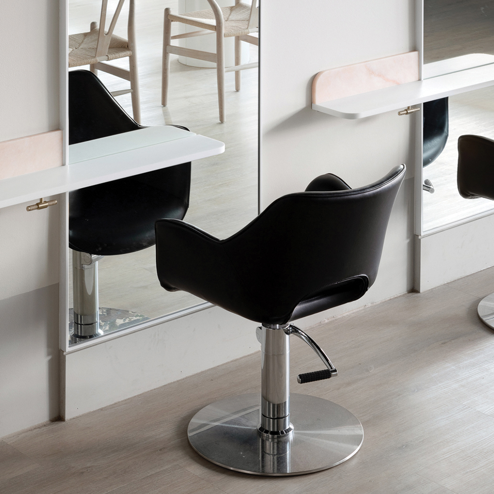 Salon Chair
